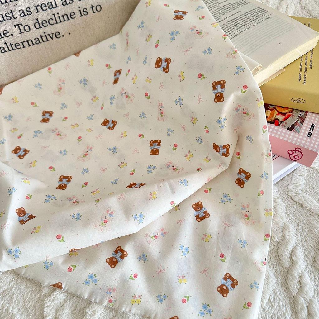 100% Cotton 40s Digital Korean Cartoon Fabric for Children's and Adult Clothing, Homewear, and Luggage