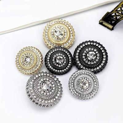 10 Stück/Los Luxuriöser Metallknopf mit Diamanten für Hemd Schwarze Goldene Silberne Knöpfe mit Öse für Kleidung Mode Strasssteinknöpfe für Mantel