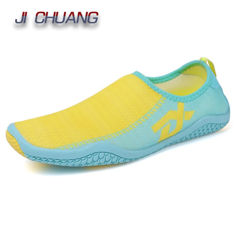 Hot Sell Wide Toe Box Men Upstream Shoes Skidproof Beach Sandals River Sea Minimalist Aqua Shoes for Men Swimming Water Shoes