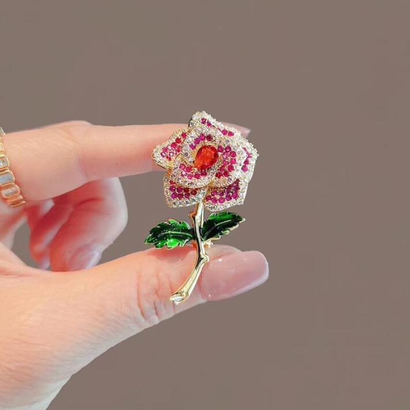 Zircon Colored Camellia Brooches Elegant Bouquet Maple Leaf Butterfly Grape Broche for Women's Cheongsam Suit Pins