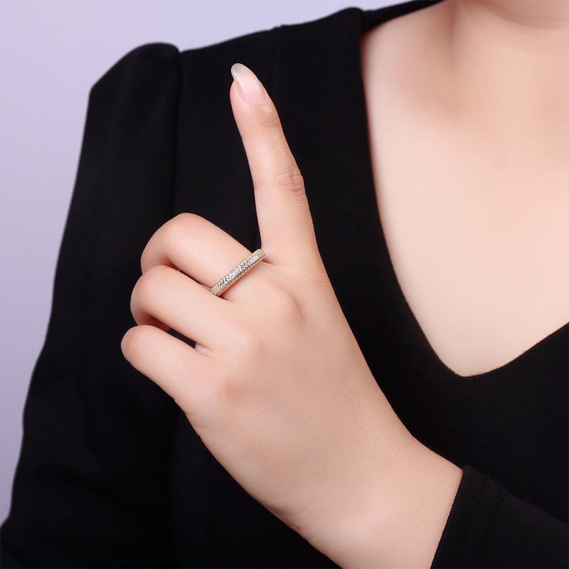 S925 Sterling Silver Moissanite Ring - Women's Classic Light Luxury Design