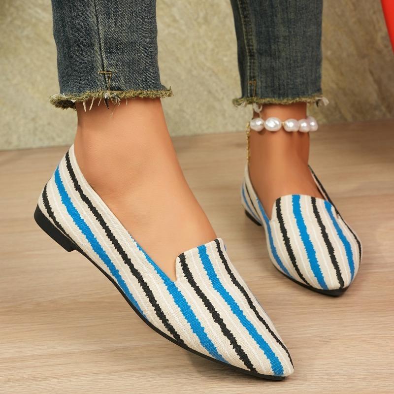 

Новые женские туфли-лодочки большого размера с острым носком на плоской подошве и мягкой подошве универсальны и воздухопроницаемы. 43 синий/белый