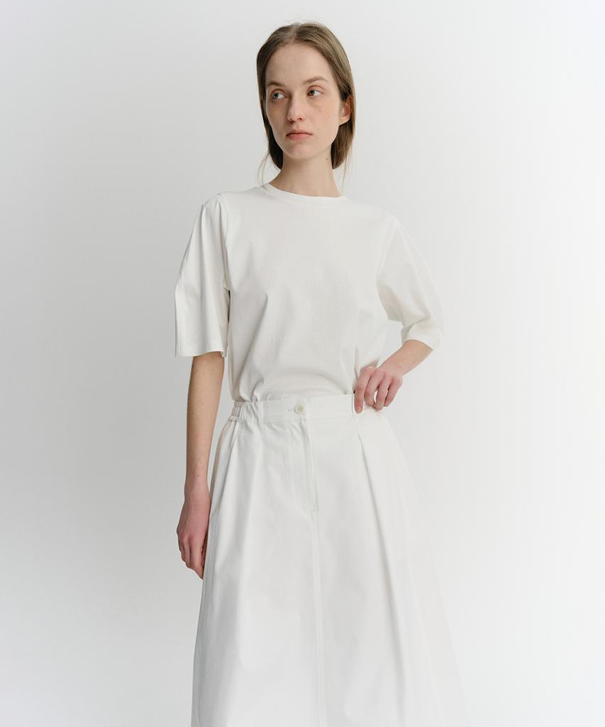 Ia Aron Tuck Volume Skirt (White)