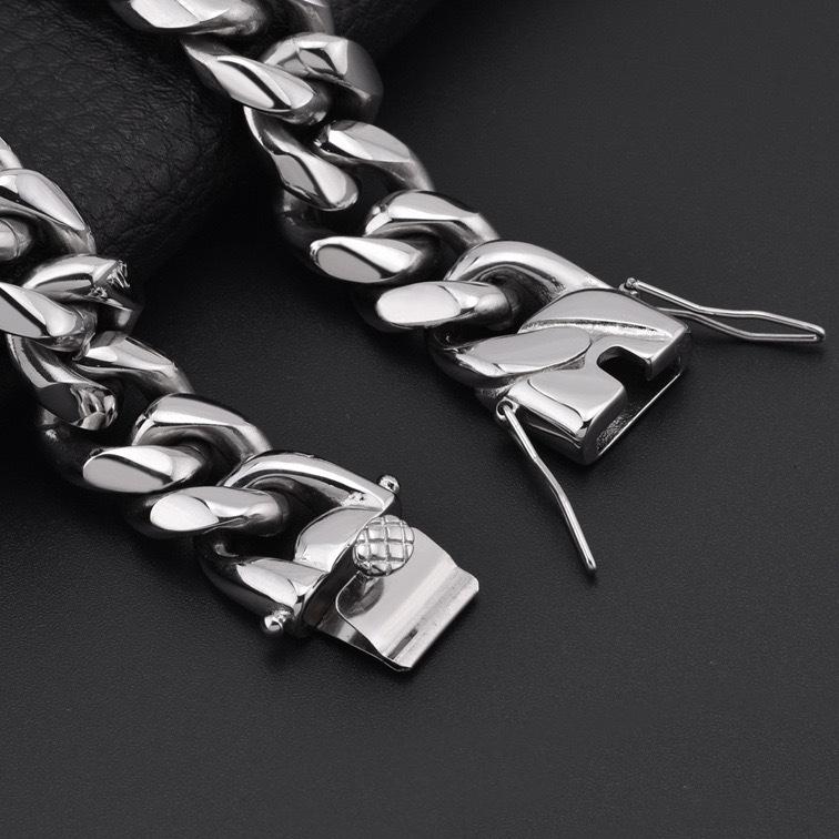 Men's Stainless Steel Cuban Bracelet with Dragon Head Clasp - Hip Hop Style, Fine Polished Finish.