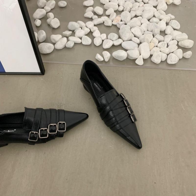 2025 spring and autumn new pointed single shoes women's French retro word fashion versatile low heel flat Mary Jane