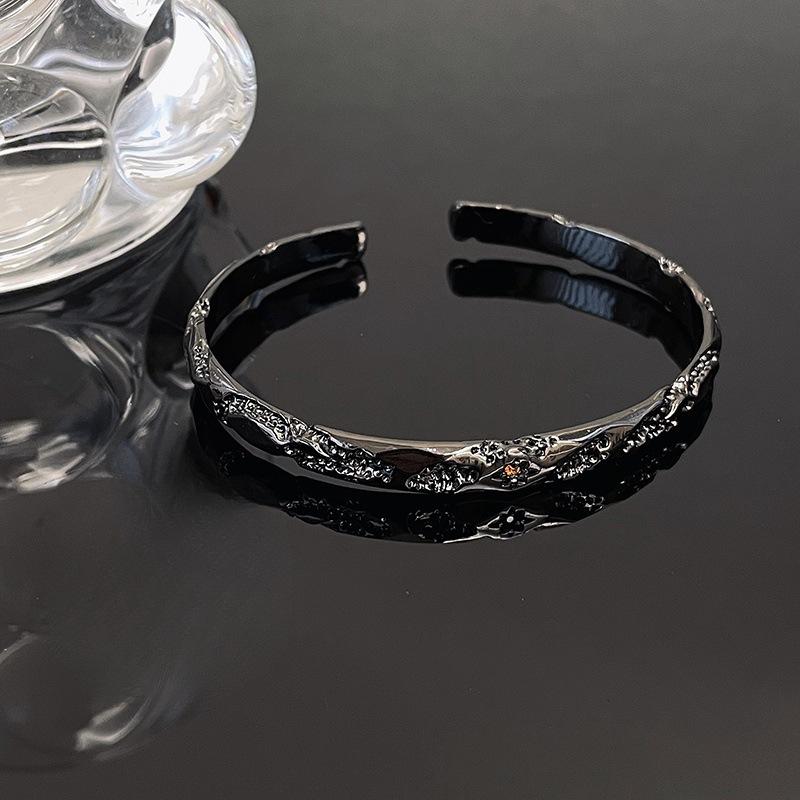 Niche Design Sense Irregular Pleated Plain Ring Open Bracelet Set Personalized Light Luxury High-End Bracelet