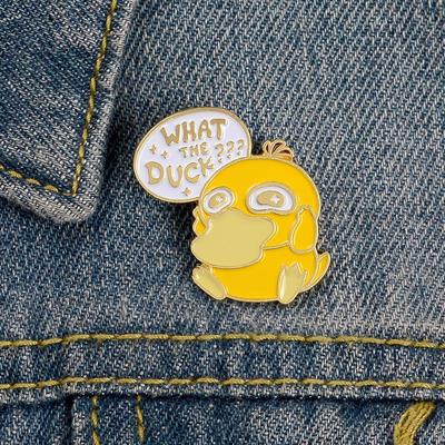 Studenten Niedliche Kleine Gelbe Ente Brosche - 'What the Duck' Cartoon Emaille Pin mit Anti-Lichtleckage-Verschluss