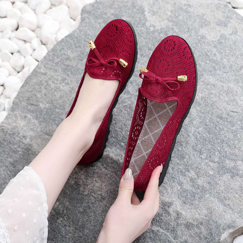 Summer women's shoes 2025 new old north cloth shoes women's breathable mesh shoes soft-soled mother shoes hole shoes Doudou single shoes