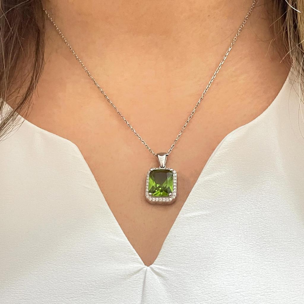 Ciondolo in argento sultanite, collana in argento con Ciondolo in argento sultanite, collana in argento con