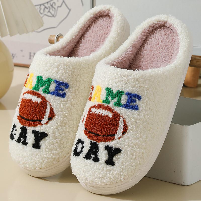

Новый удобный дом милый мультяшный футбол зимние хлопковые тапочки мужчины и женщины пары теплые домашние хлопковые тапочки sole 38/39 suitable for 37-38 feet
