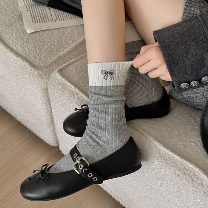 Female Autumn and Winter Lovely Cartoon Embroidery Bow In The Tube Pile Socks