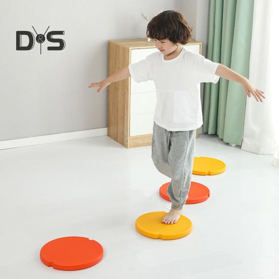 Balance Board with 5 Balls Wheels Handle Heavy Duty Portable Maze Wobble Board Toddler Sensory Balance Training Rocker Board Kids Physical Therapy Toy