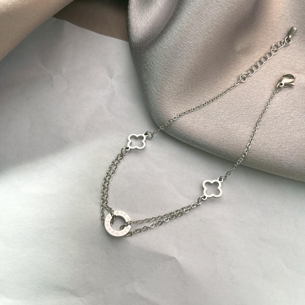 Titanium Steel Hollowed Out Four Leaf Clover Ankle Chain, Spring and Summer Fashionable Footwear, the Best Gift for Girls