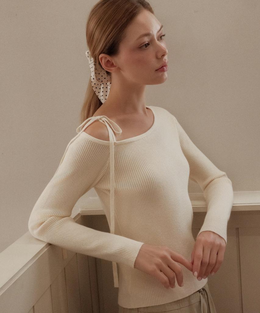 KOOLKITTEN Asymmetrical Strap Knit