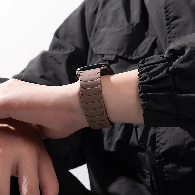 Strap For Apple Watch Ultra 2 Band 49mm 44mm 45mm 40mm 42mm 46mm 41mm 38mm Magnetic Silicone Bracelet IWatch Series 10 SE 9 8 7