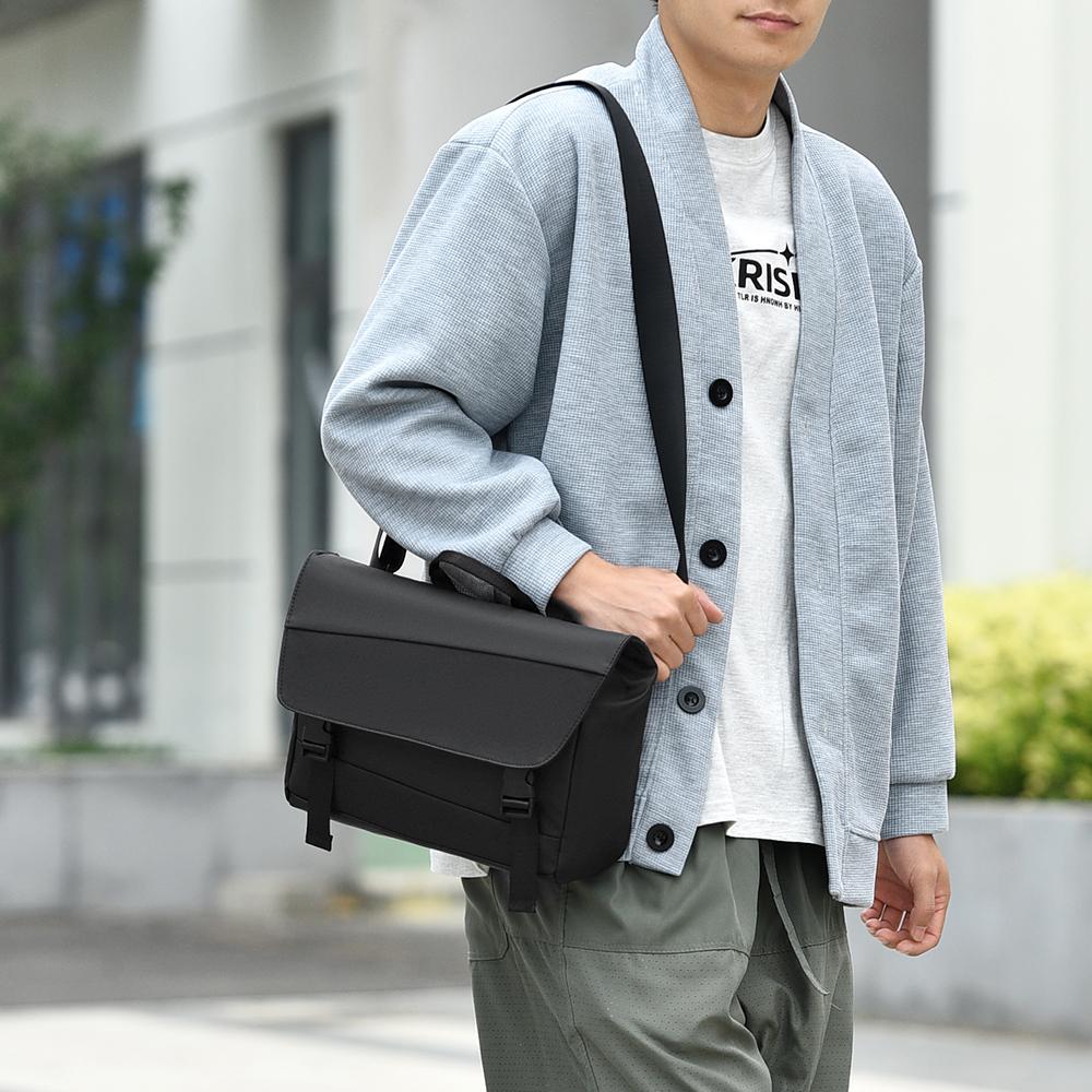 Men's Large Capacity Shoulder Bag Waterproof Crossbody Bag