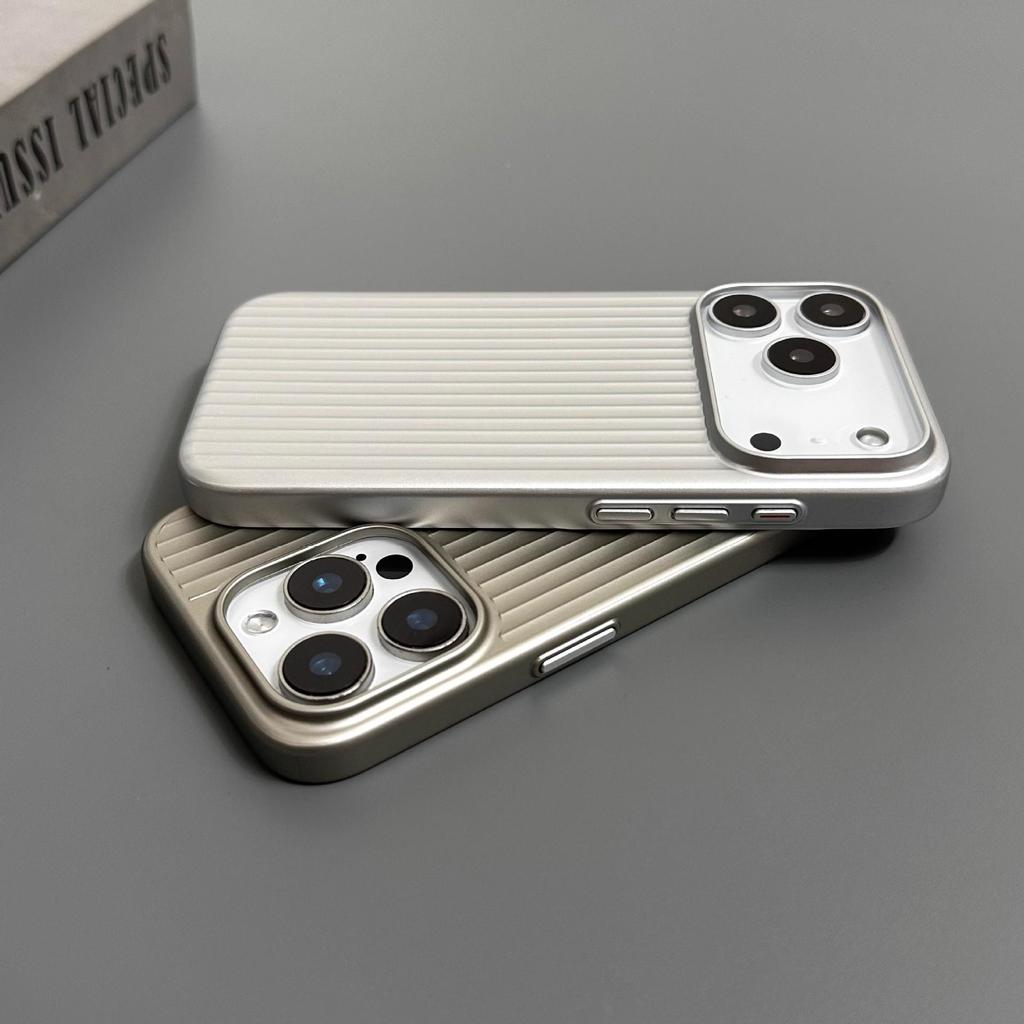 iPhone 17 Pro Max Magnetic Case: Corrugated Light Ridge, Matte Skin-Feel, Stylish Design