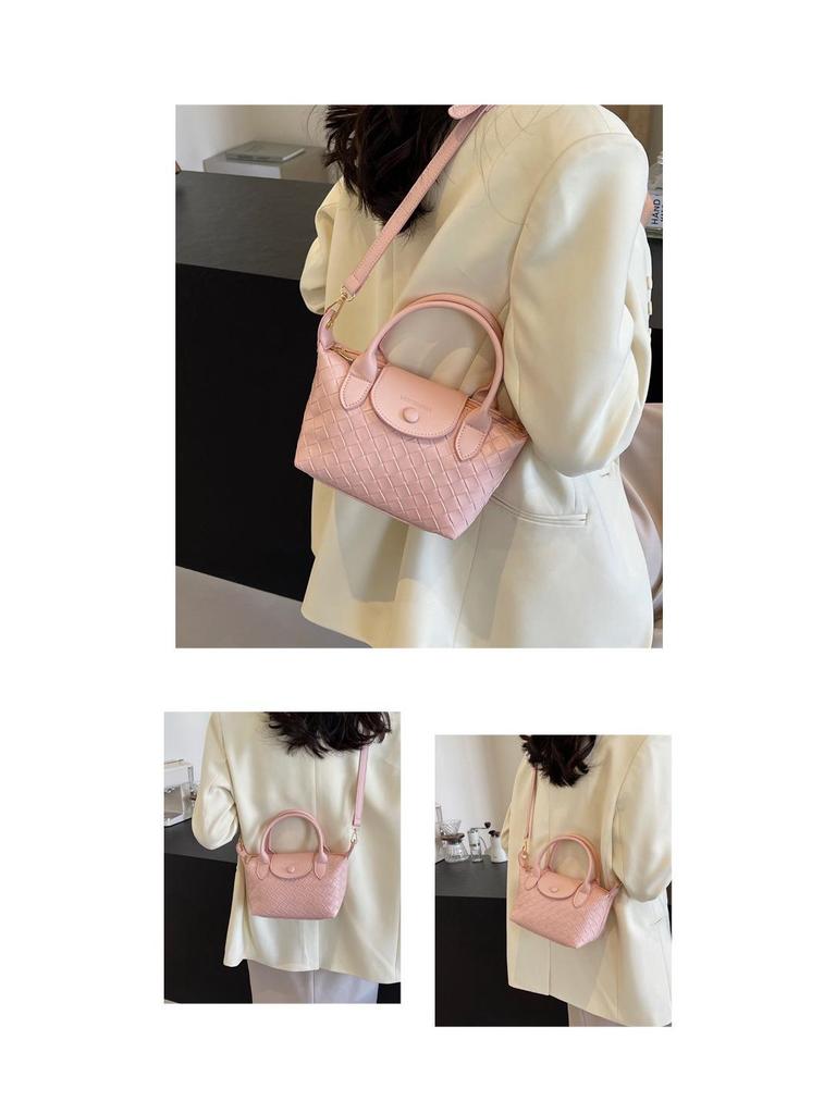 Women's Fashion Knitted Dumpling Handbag: Trendy, Large-Capacity Chic Crossbody for Commute