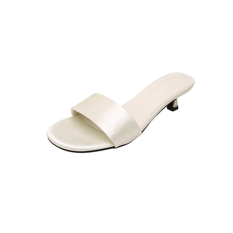 Grape Mother of the Same Style, British Style Temperament, Silk Word with High Heels, Kitten and Leather Cool Slippers, Women's Summer Style