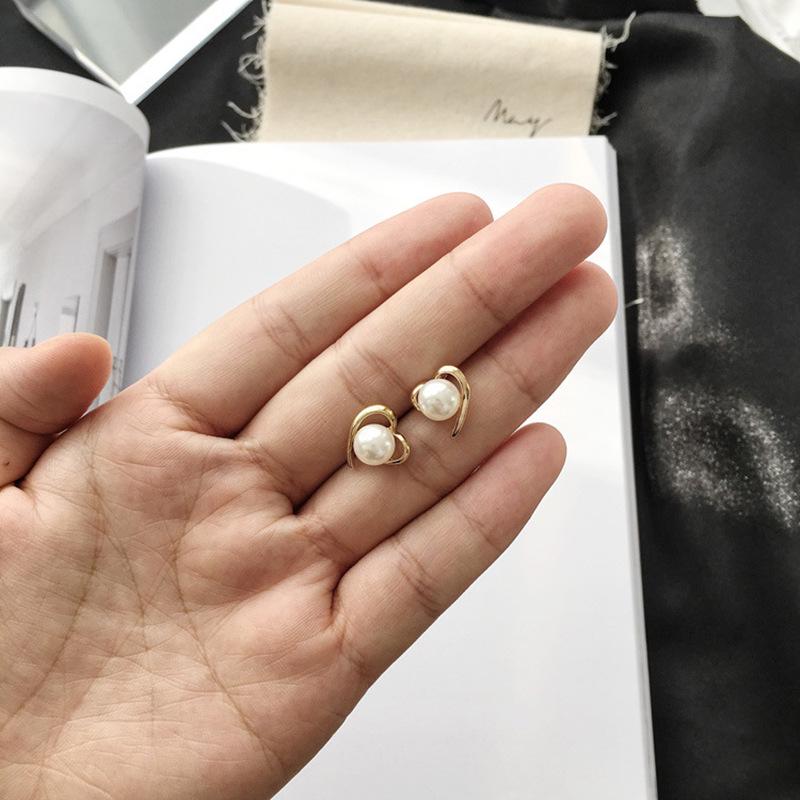Korean Style Hollow Heart Pearl Stud Earrings