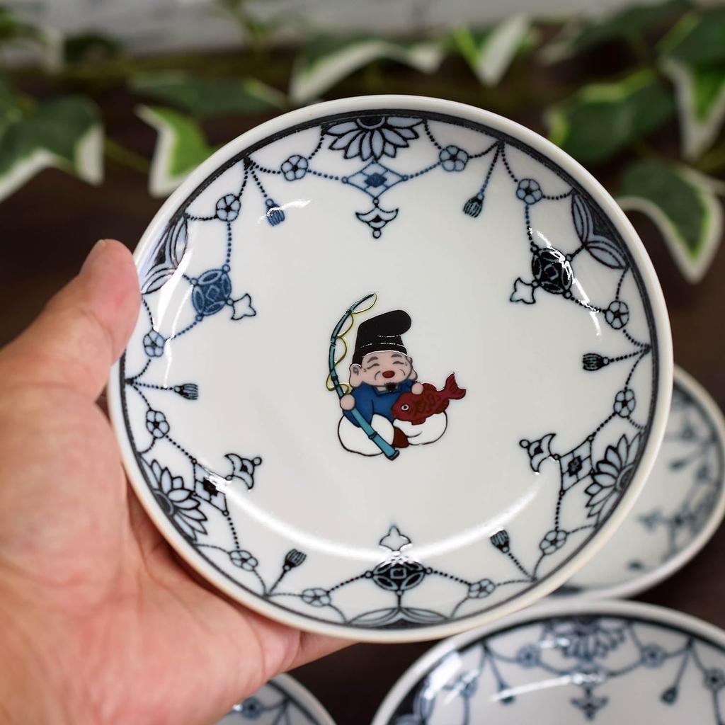 Waza No Kura Plate Stylish Kutani Ware Small Plates with Seven Lucky Gods Japanese Made In A Perfect Wedding Set (7-Piece Set) Designs. High-Quality