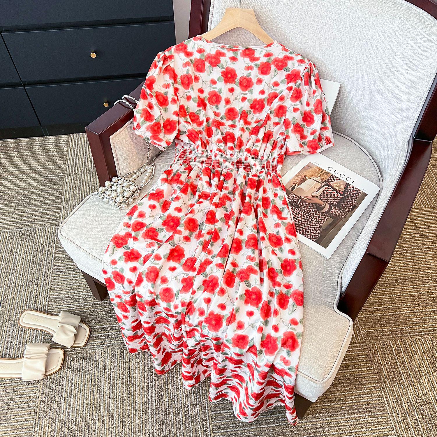 

Женское летнее платье в стиле французского ретро с красным цветочным принтом и V-образным вырезом - Модное, приталенное XL (Premium)