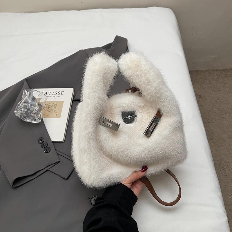 New fashionable plush women's bag cute casual solid color bag student small bag women's messenger daily bag