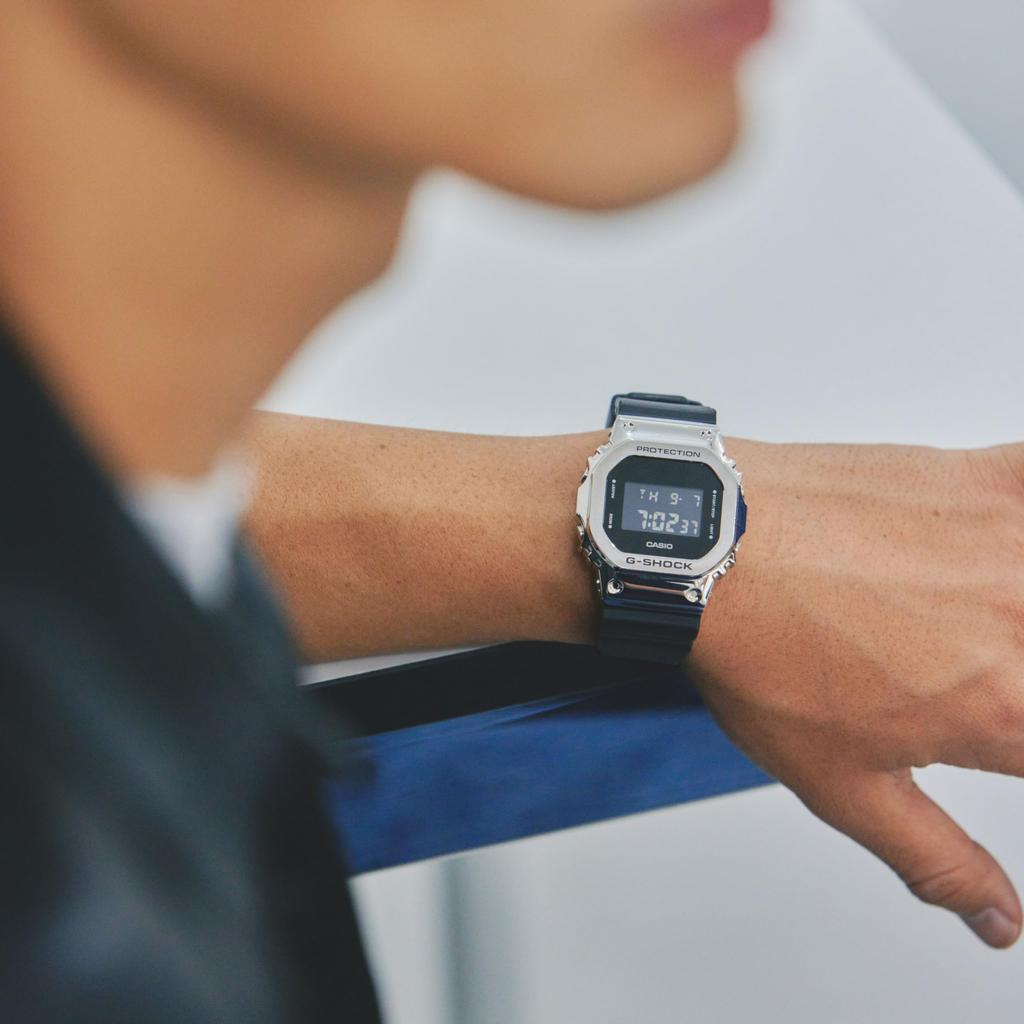 Pánské hodinky Casio G-Shock GMW-B5000-1JF, Černé, Bluetooth, Solární napájení, Autentický japonský produkt