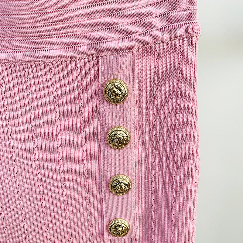 High Street Fashion Spring 2026 Pink Slim Fit Knit Cardigan with Lion Buttons