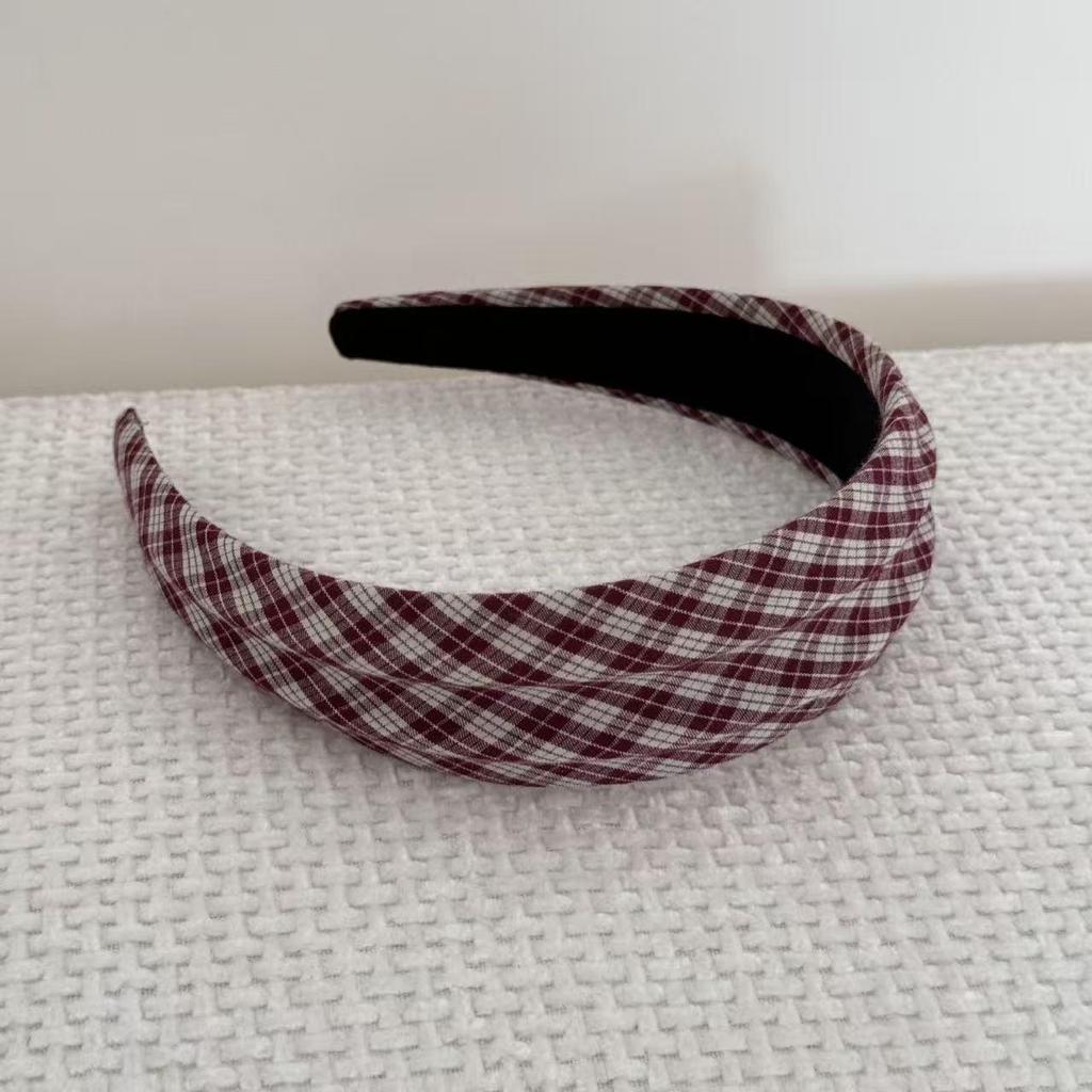 Autumn & Winter Retro Checkered Hairband: Versatile Headwear for Women