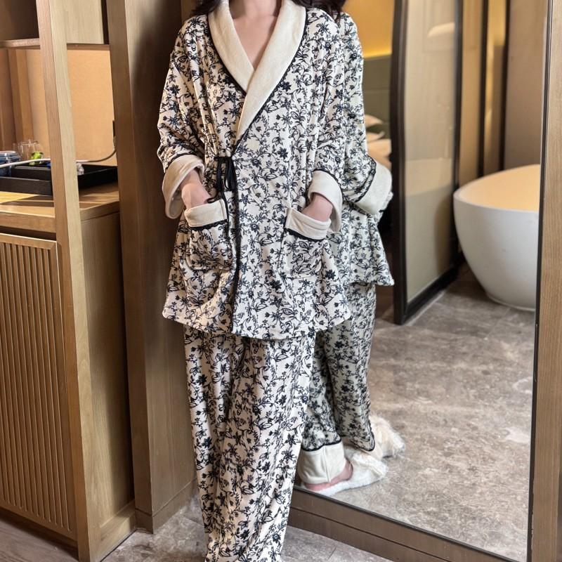 Women's Autumn and Winter Island Velvet Pajamas Set Cardigan Warm Thickened Suede New National Style Long Sleeves Trousers Loungewear