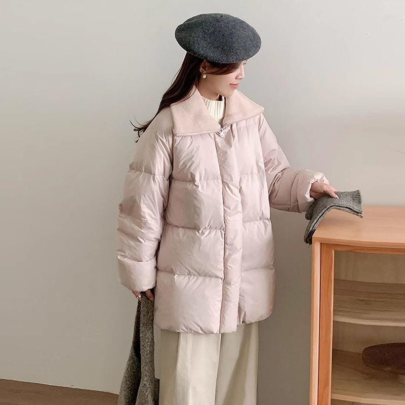 

Вязаная водолазка средней длины и длинный пуховик женский 2025 зимняя мода утолщенный свободный и тонкий милый пуховик из белого утиного пуха one size fits all розовый
