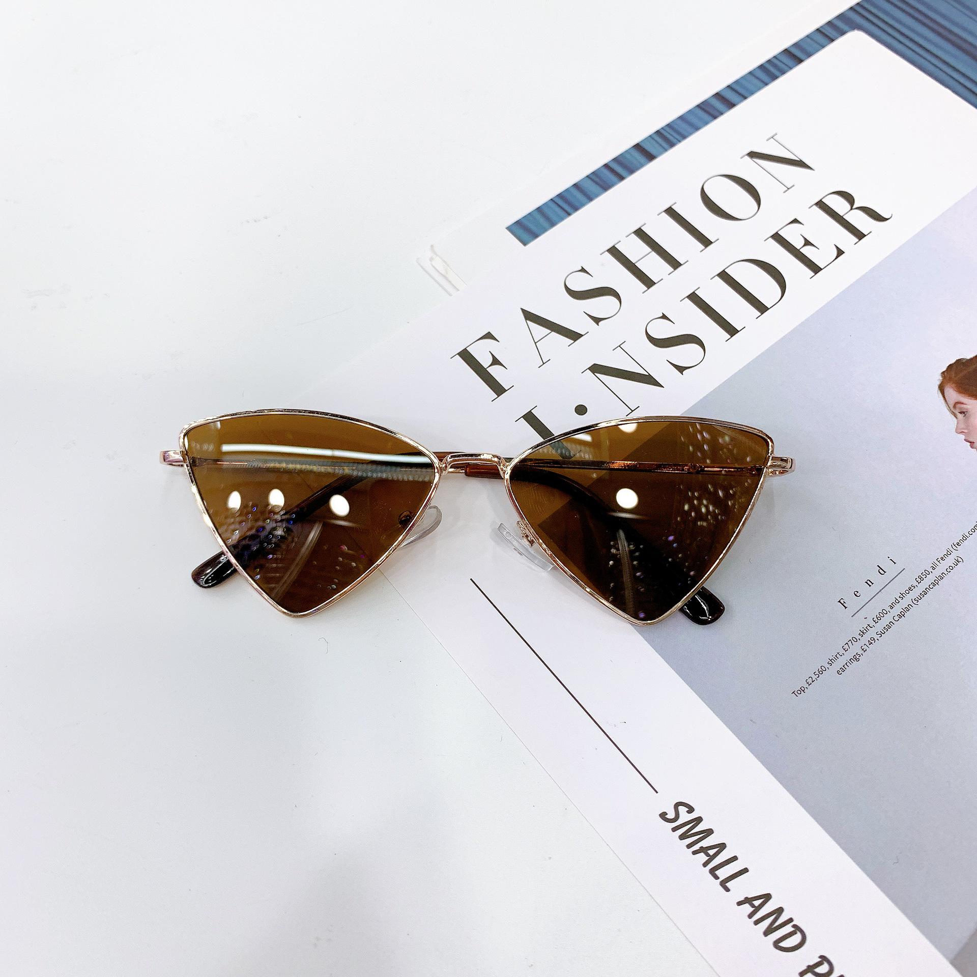 

Детские модные солнцезащитные очки с треугольной металлической оправой и зеркальными линзами - Модель уличного стиля dxb033