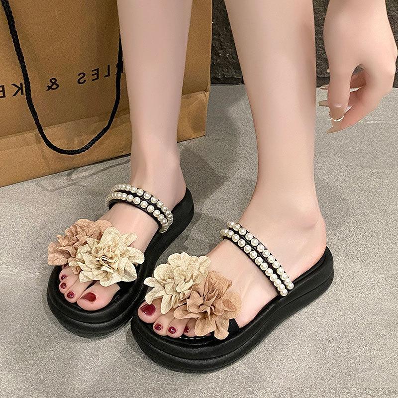 Two wear flower cool slippers, women's summer wear 2025 new models with skirts, thick-bottomed seaside vacation beach slippers