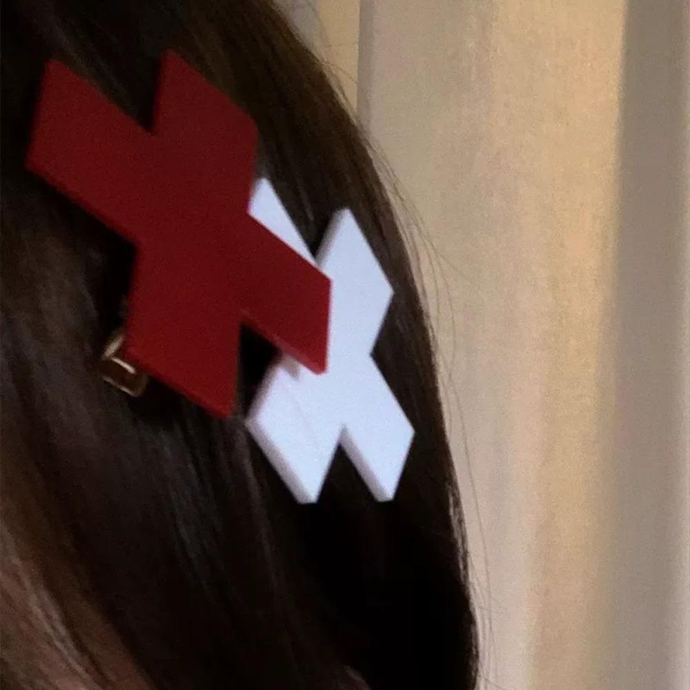 Harajuku Punk Gothic Trendy Diablo Red Cross Hair Clip Medical Creative Cool Spicy Girls Y2k Accessorie Cosplay Hair Pins