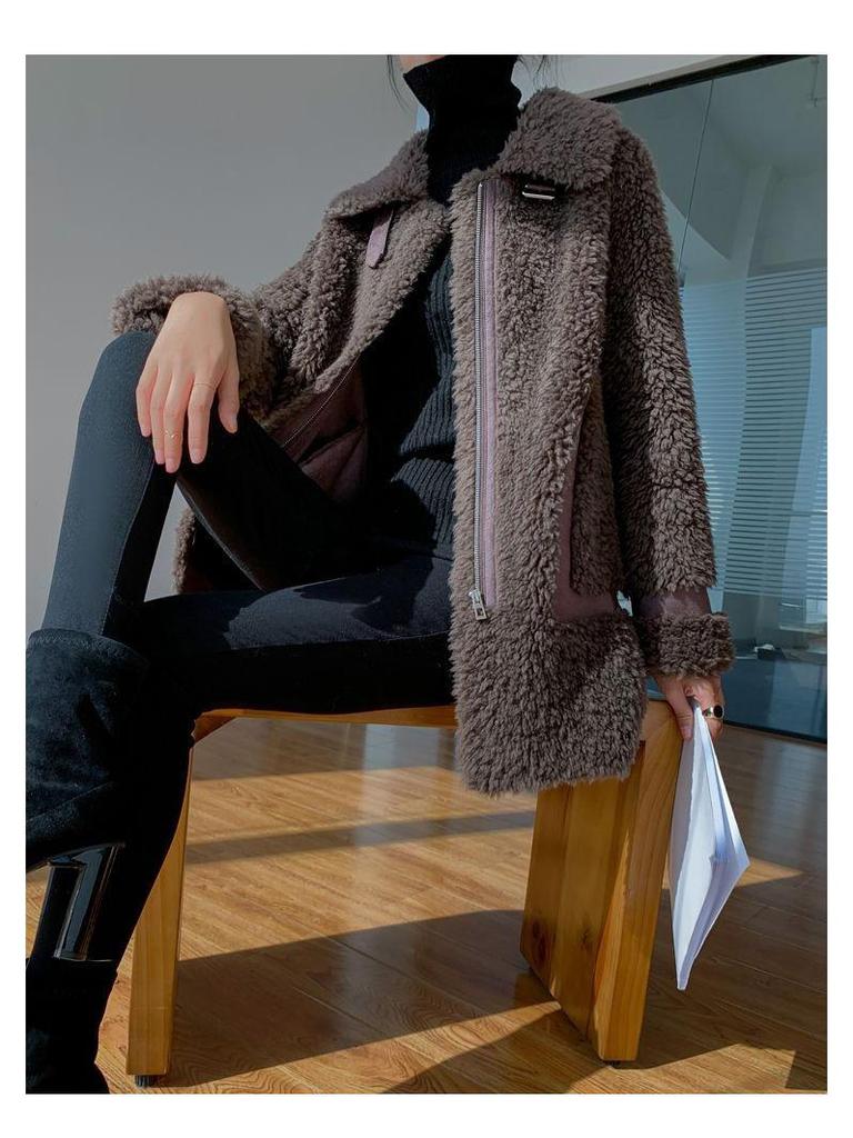 2025 Women's Real Wool Shearling Coat - One-Piece Lambswool Fur Outerwear, Off-Season Style