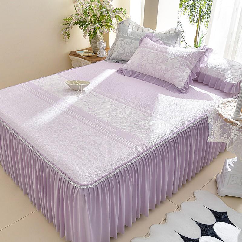 Princess Style Cooling Bed Skirt Set with Ruffled Lace Bedspread - Ice Silk Bean Mat for Summer