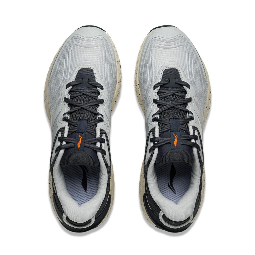 Li Ning Amortiguación Protectora Cloud Rebound Boost Envolvente Cómodo Antideslizante Resistente al Desgaste Zapatillas Casuales de Running de Caña Baja para Hombre ARSU057-3