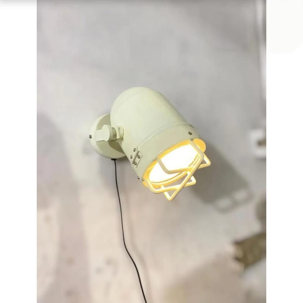 Vintage Handmade Adjustable Cage Wall Lamp Rustic Metal Sconce for Loft Bar Home Decor Living Room Bedroom Porch Light Fixture Gift