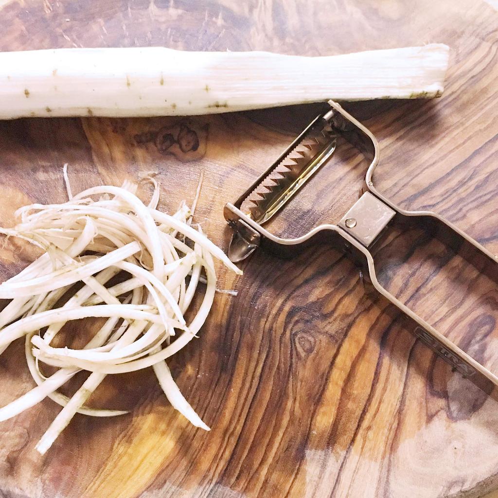 SiTRA Thin Black Peeler,