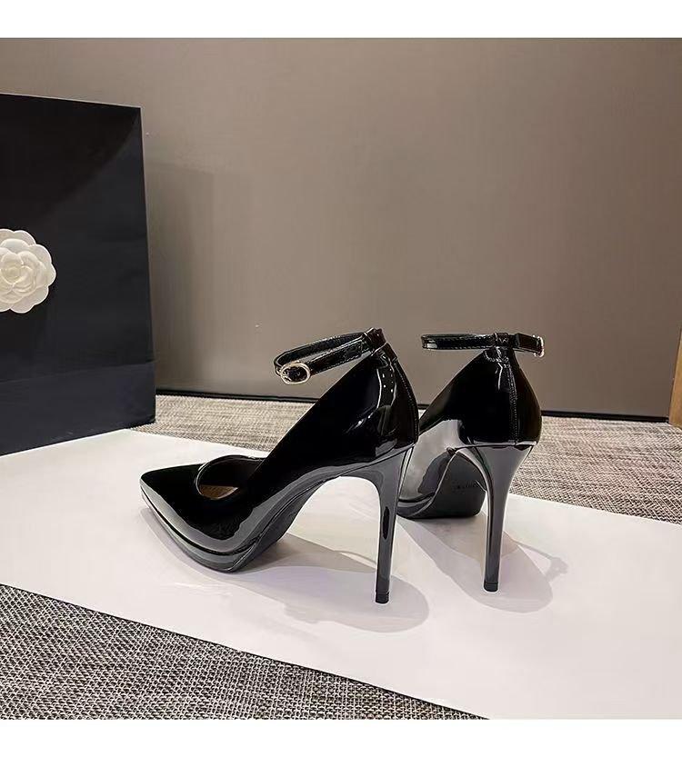

[youshilai] High-heeled women s 2025 spring and summer new sexy one-word buckle waterproof table pointed single shoes women 35