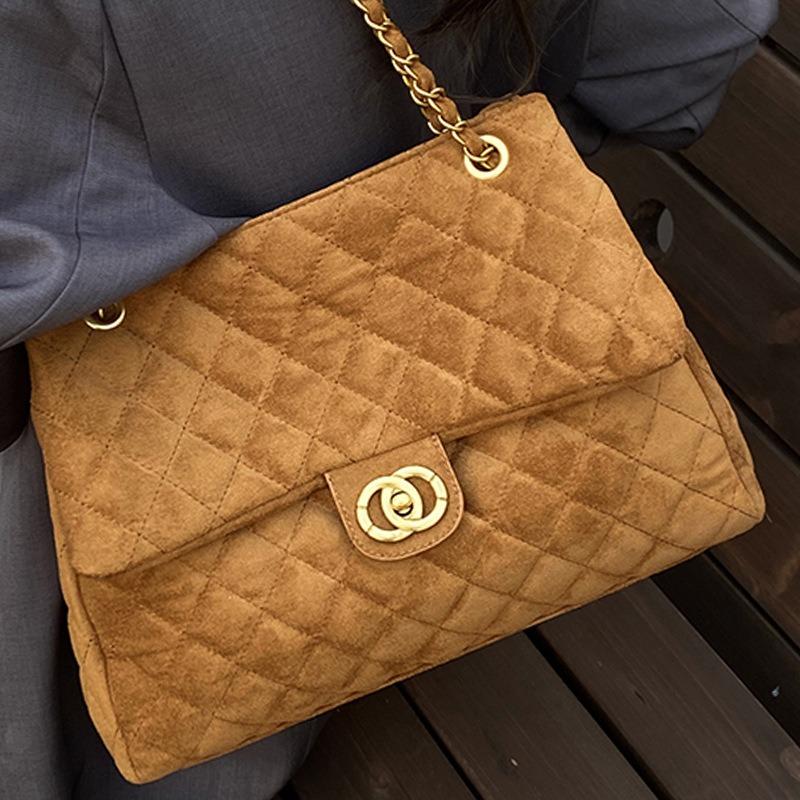 Winter New Fashionable Casual Women's Bag Fashionable Shoulder Bag High Value Diamond Chain Bag