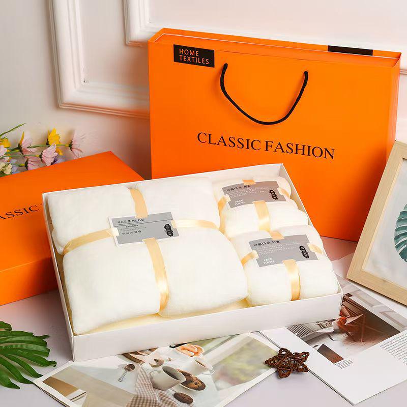 High-Density Coral Fleece Bath Towel Set: Three-Piece Wedding Souvenir Gift Box