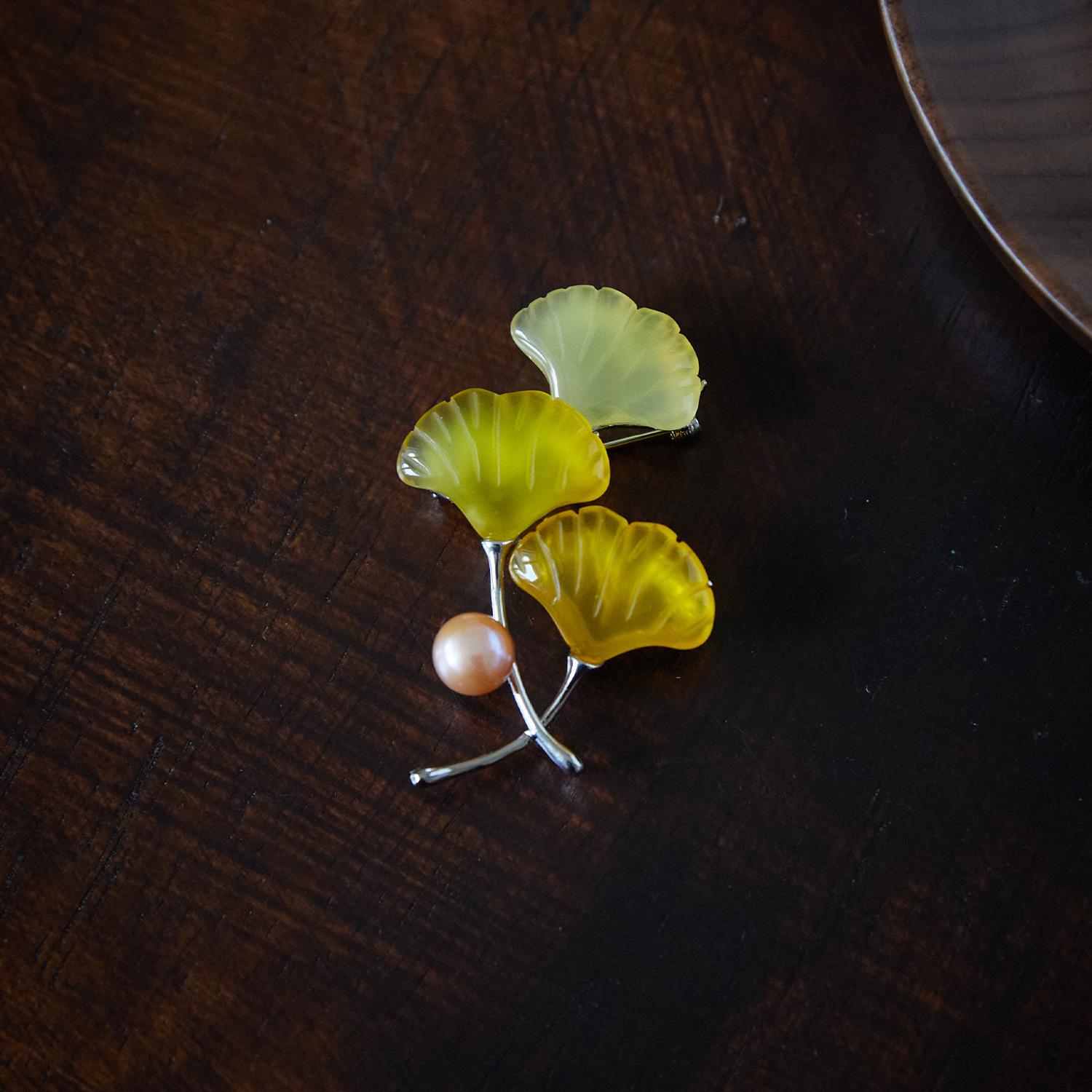 

Ancient Ginkgo Chalcedony Pearl Brooch - Elegant Qipao Accessory