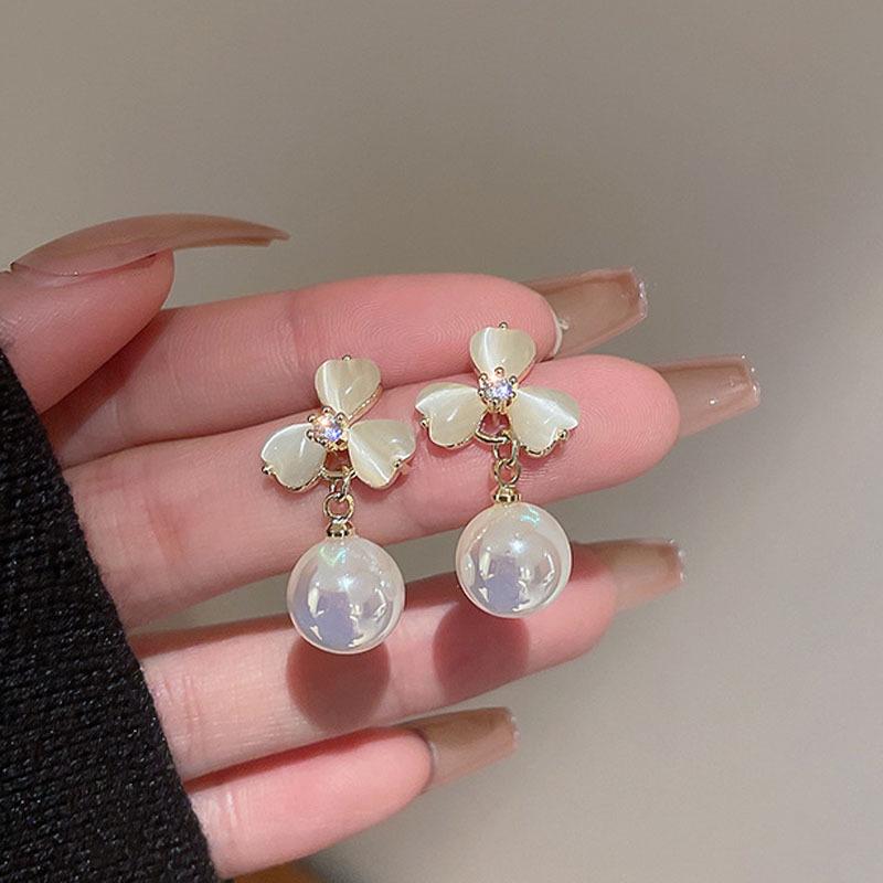 Korean 2023 Cat's Eye Pearl Flower Stud Earrings - S925 Silver Needle, Versatile Design