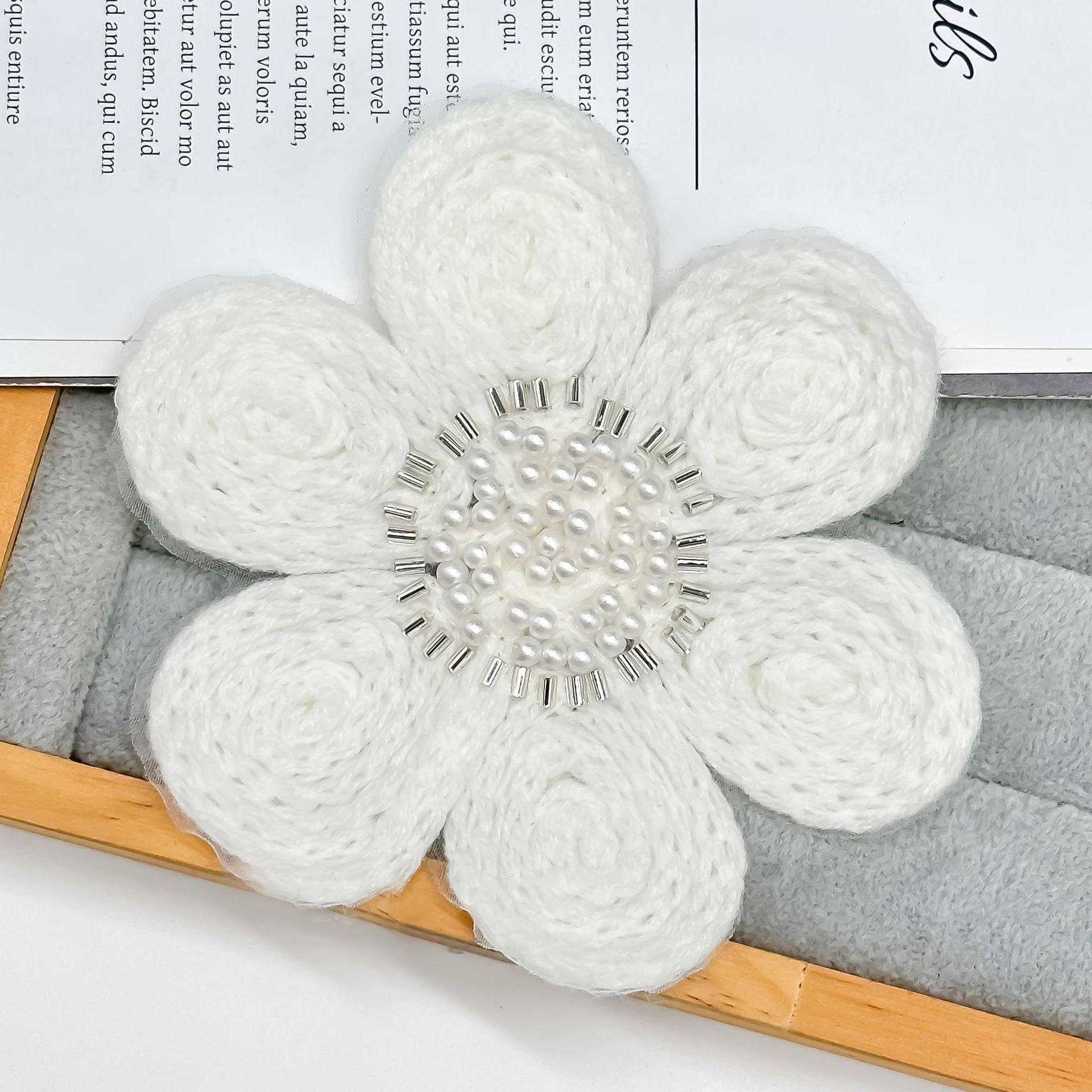 

Лидер продаж Ручной работы 12 см Вязаный крючком шестилепестковый цветок Свитер Вязаная куртка Свитер Одежда Декоративные аксессуары Цветок