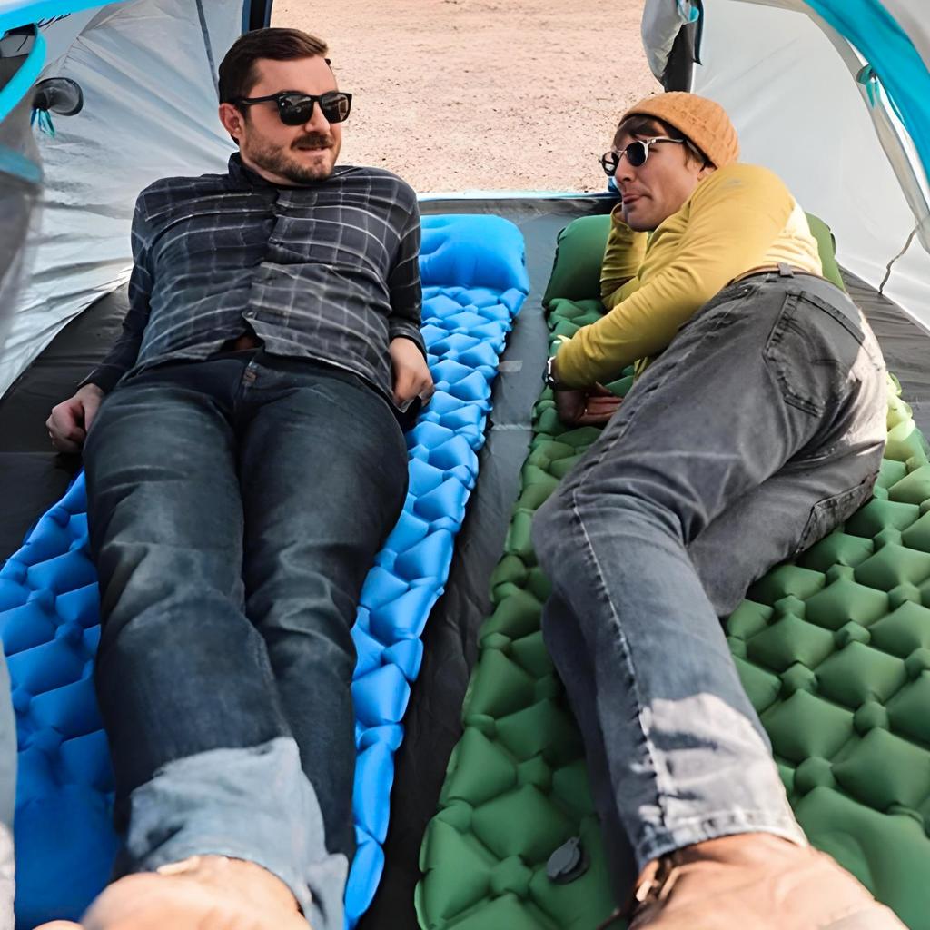 Enpersonsmadrass, liggunderlag, kudde, med pump, för ett robust turisttält