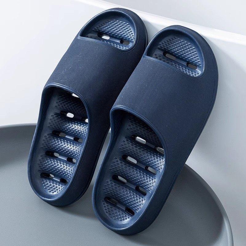 Leakproof Quick-Drying All-Season Bathroom Shower Slippers for Women and Men
