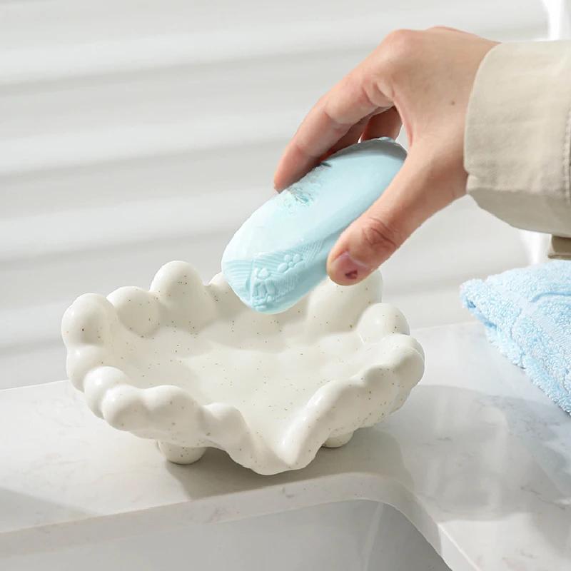 High-grade Ceramic Cloud Soap Box Drain Non-perforation Toilet Washstand Soap Dish Decorate Bathroom Storage Rack Soap Box