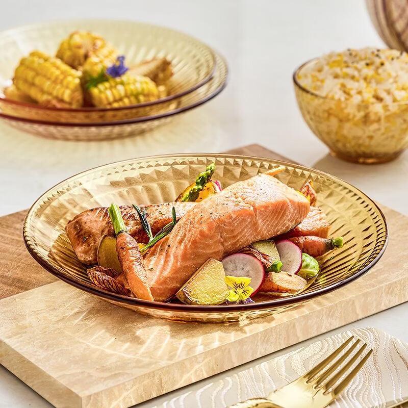 Corning VISIONS Amber Heat-Resistant Glass 8-Piece Dinnerware Set